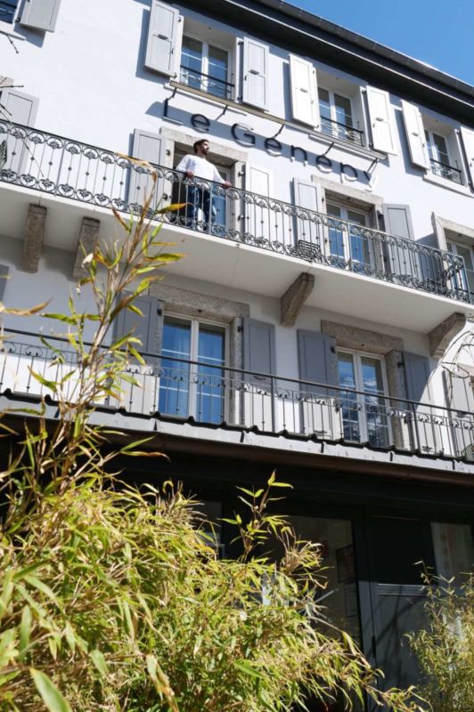 Façade of Le Génépy hotel apartment in Chamonix