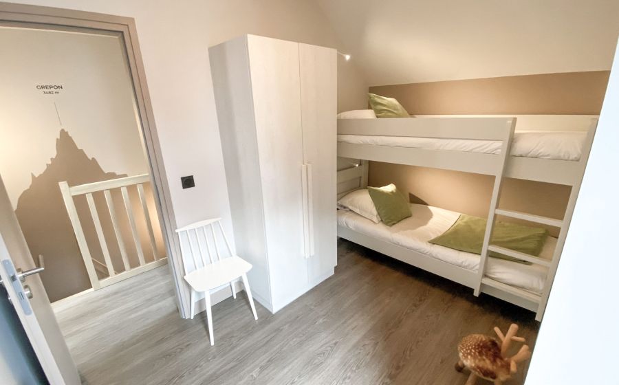 children's bedroom with bunk bed duplex rooms apartment Génépy
